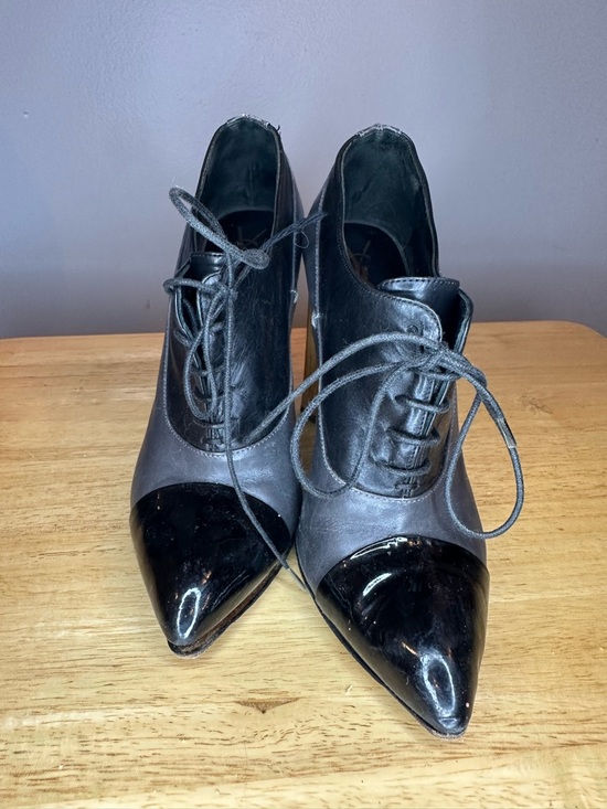 Yves Saint Laurent Black Two-Tone Lace-Up Pointed Heels main image 3